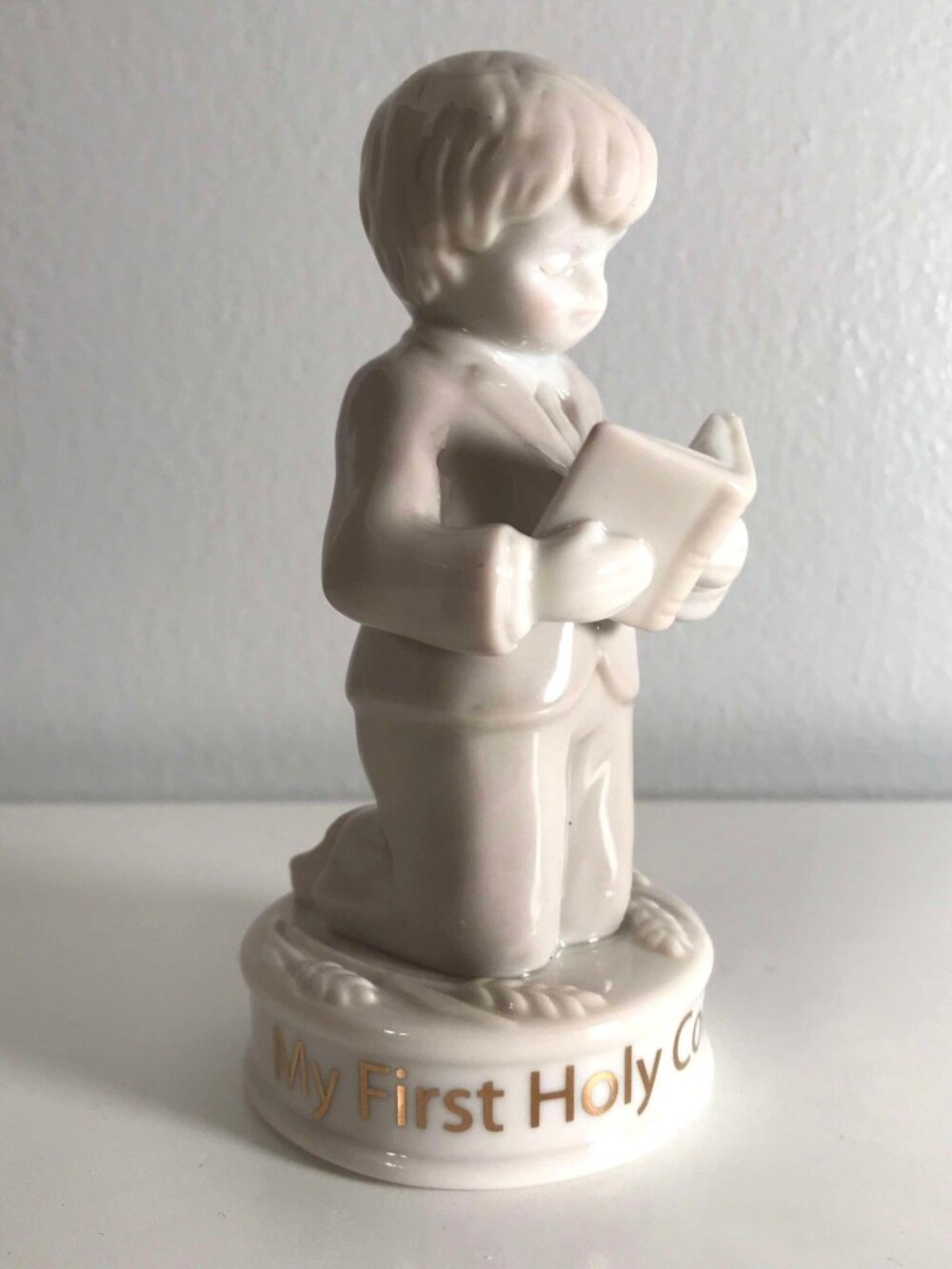 First Communion Porcelain Boy - Picture 2 of 7